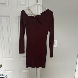 Elegant Burgundy Long Sleeve Dress